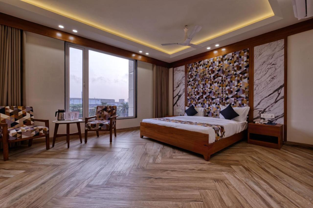 Hotel Flourish International Ahmadábád Exteriér fotografie